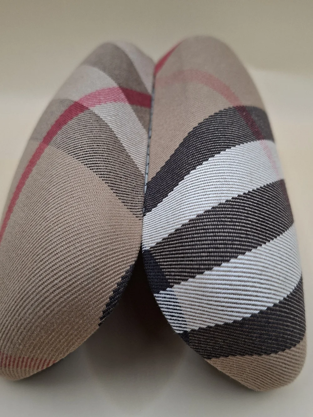 Burberry sunglass case